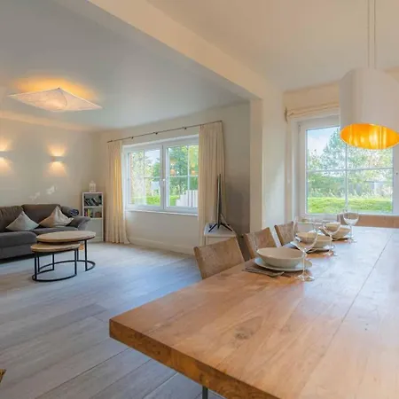 De-kooghueser-id-915 Holiday home *